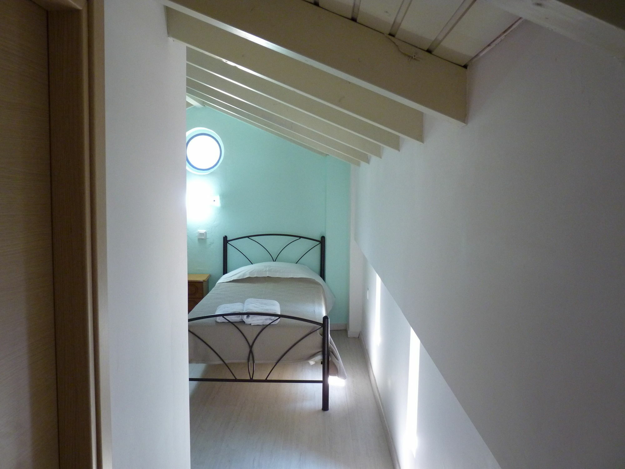 Ilianthos Apartments & Studios Микрос-Гиалос Экстерьер фото
