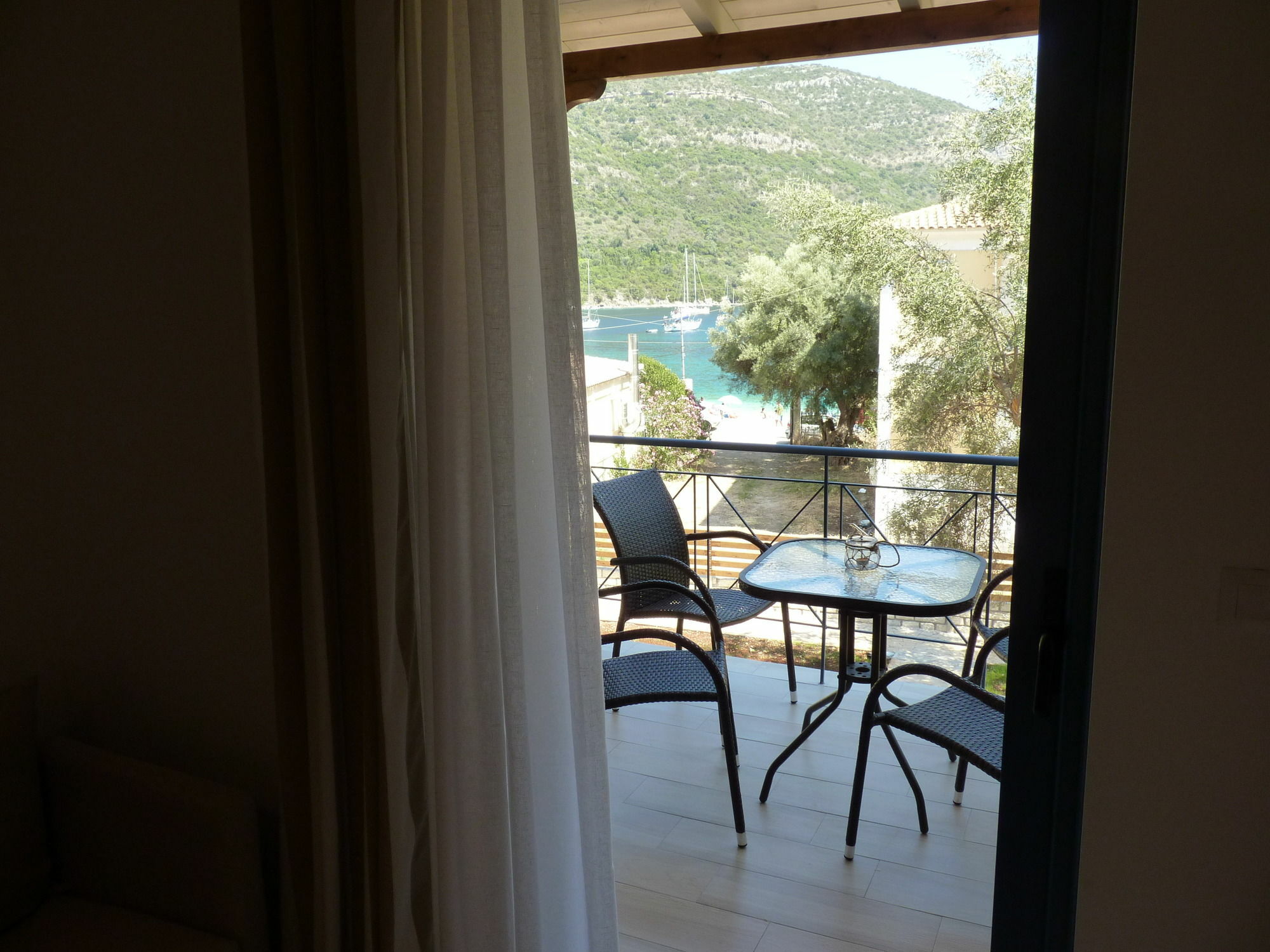 Ilianthos Apartments & Studios Микрос-Гиалос Экстерьер фото