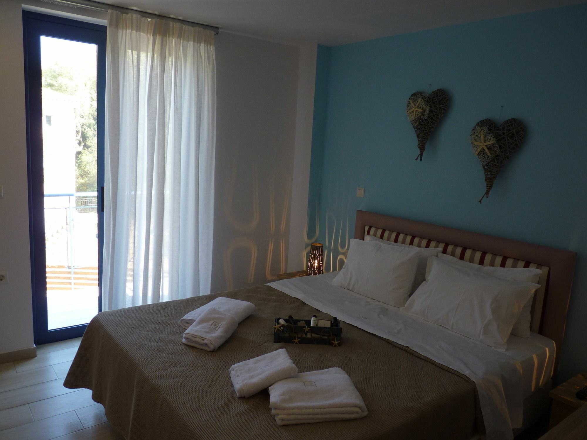 Ilianthos Apartments & Studios Микрос-Гиалос Экстерьер фото