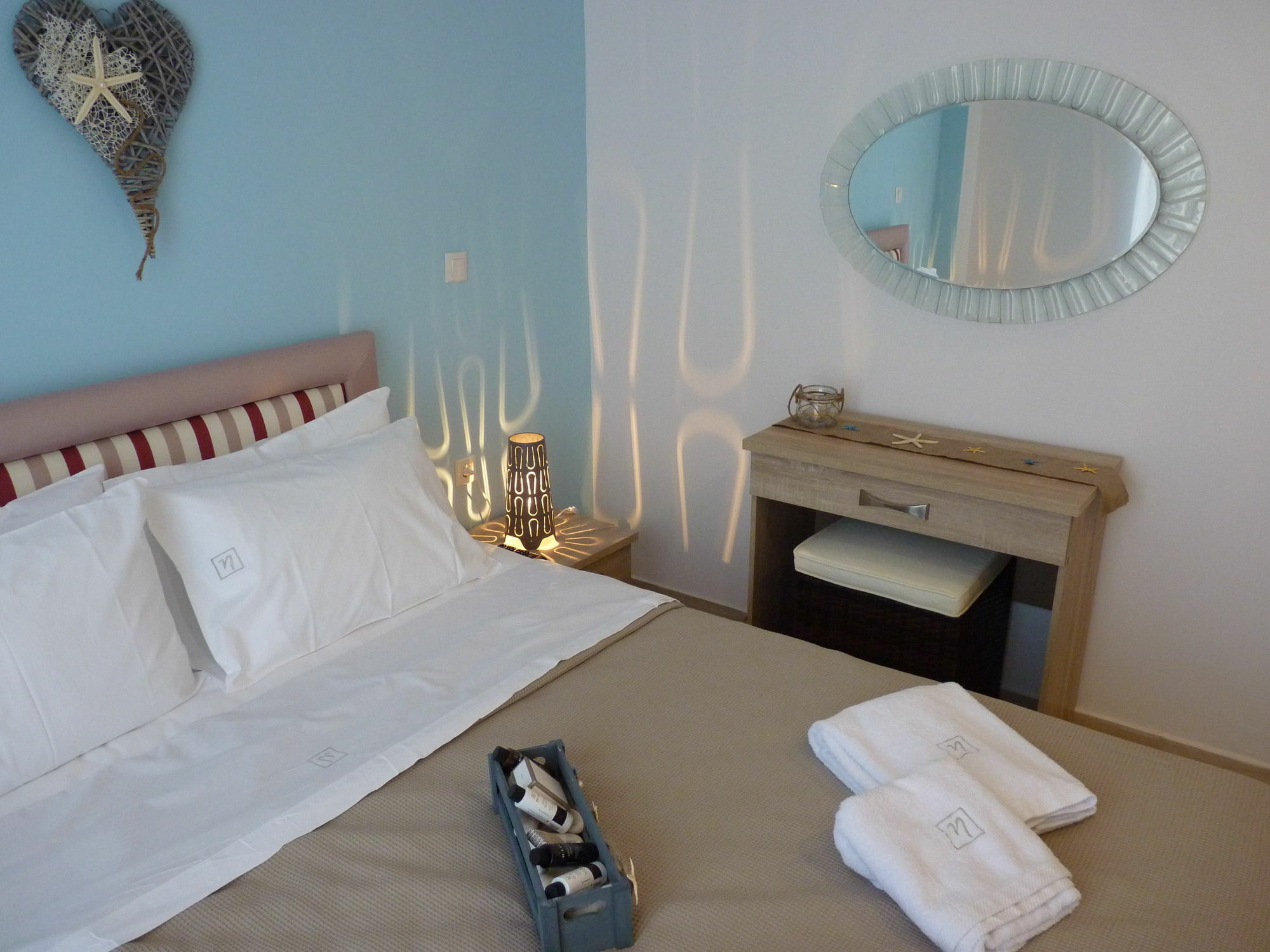 Ilianthos Apartments & Studios Микрос-Гиалос Экстерьер фото