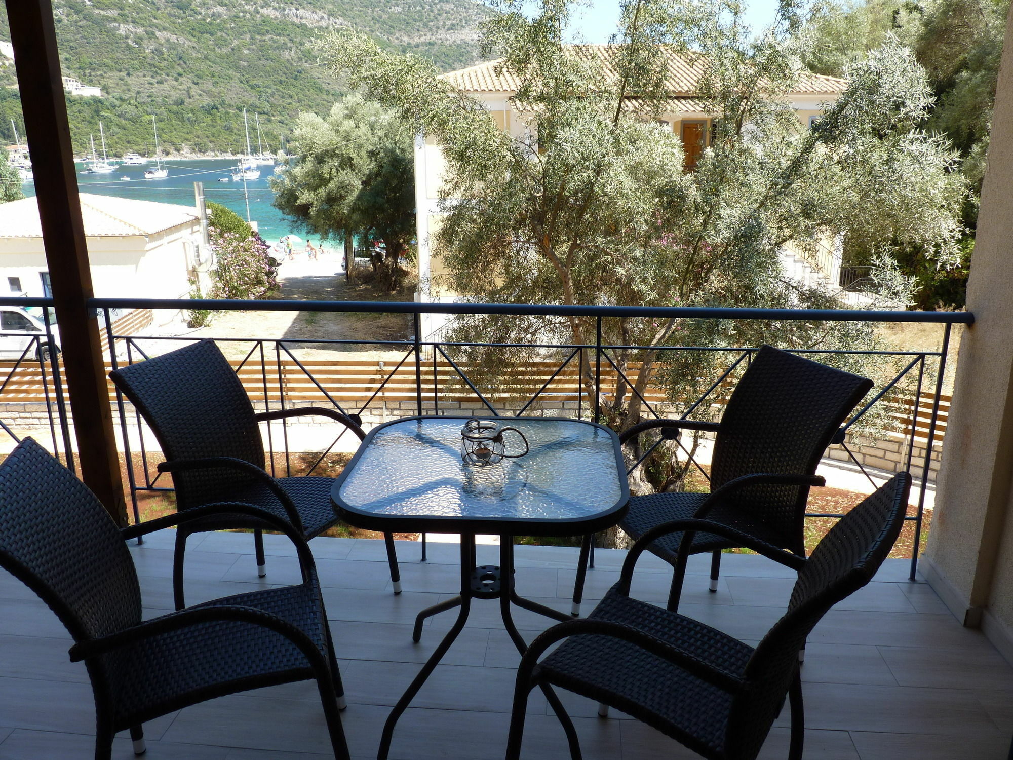 Ilianthos Apartments & Studios Микрос-Гиалос Экстерьер фото